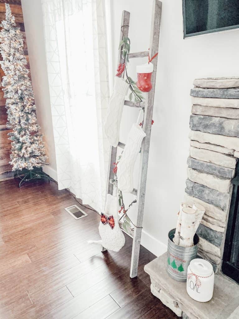 Christmas Blanket Ladder