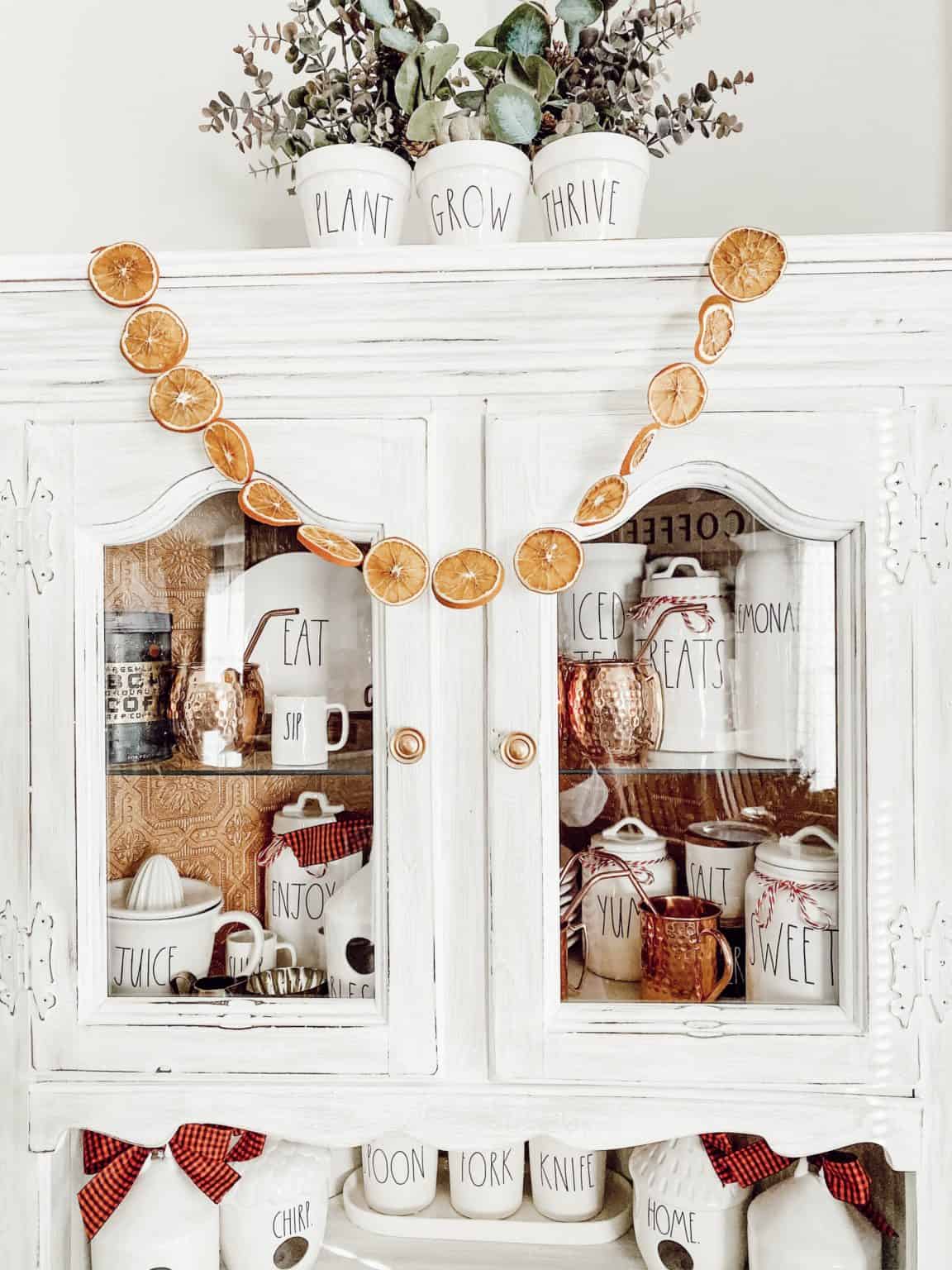 5 Simple Christmas In July Decoration Ideas - Mornings on Macedonia
