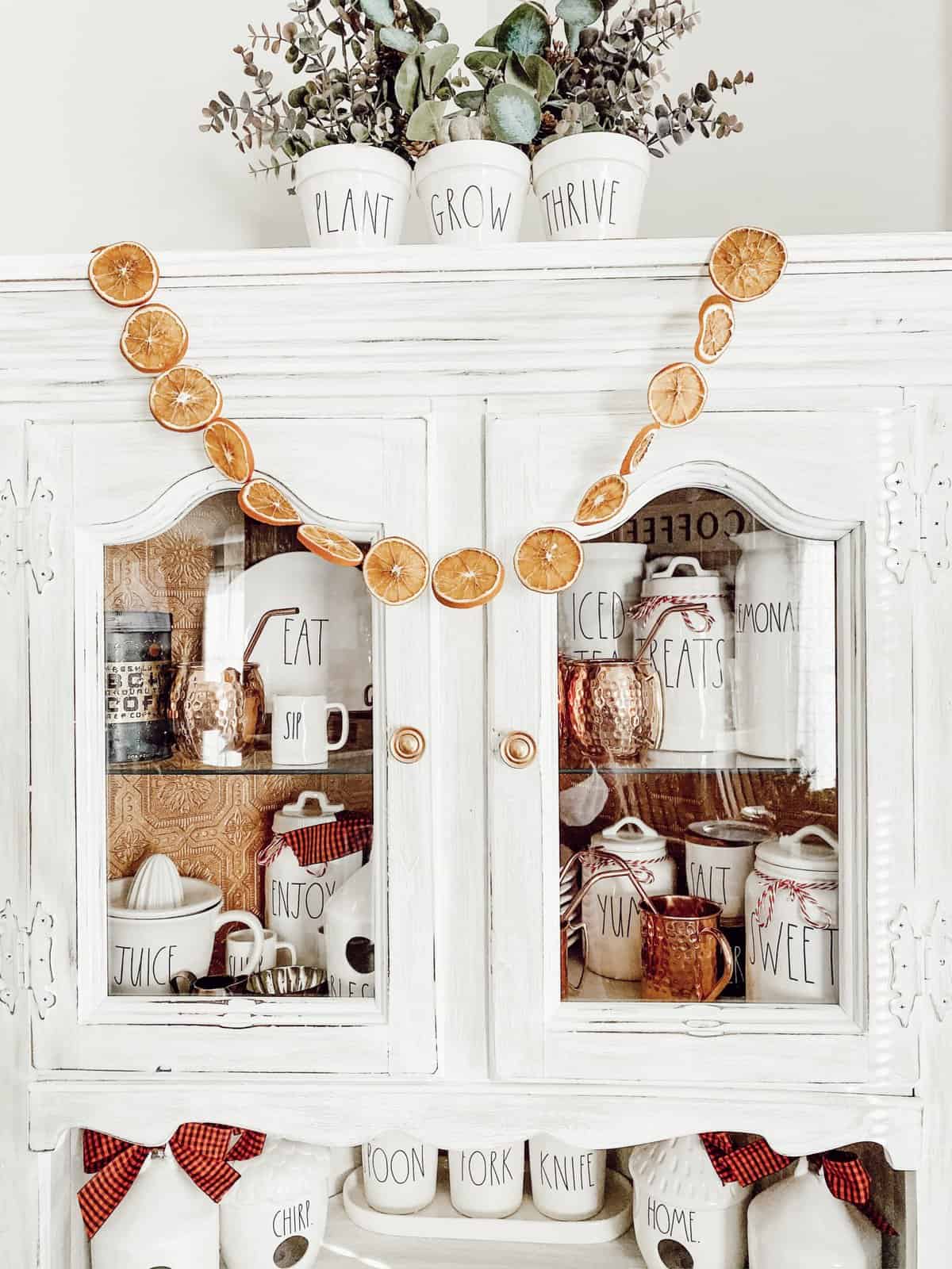 Easy and Simple Orange Garland