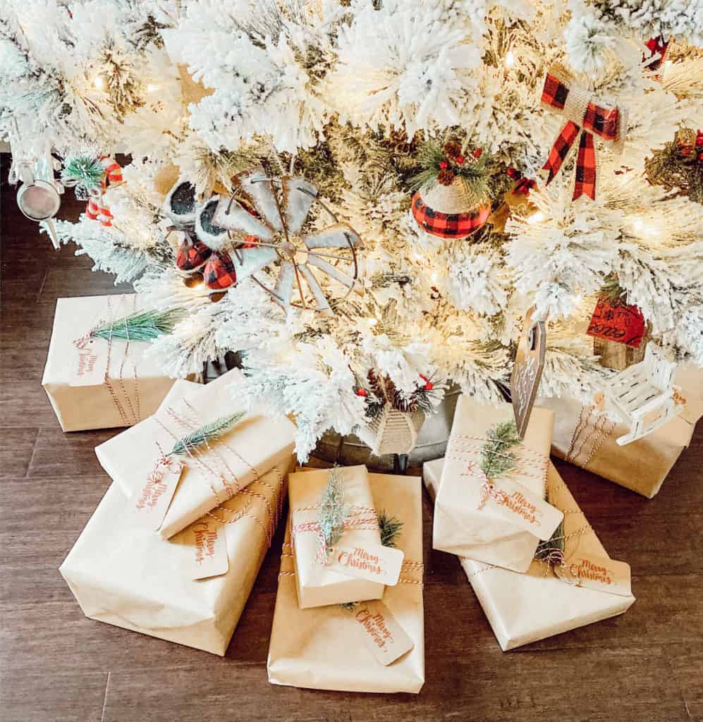 Farmhouse Gift Wrapping 