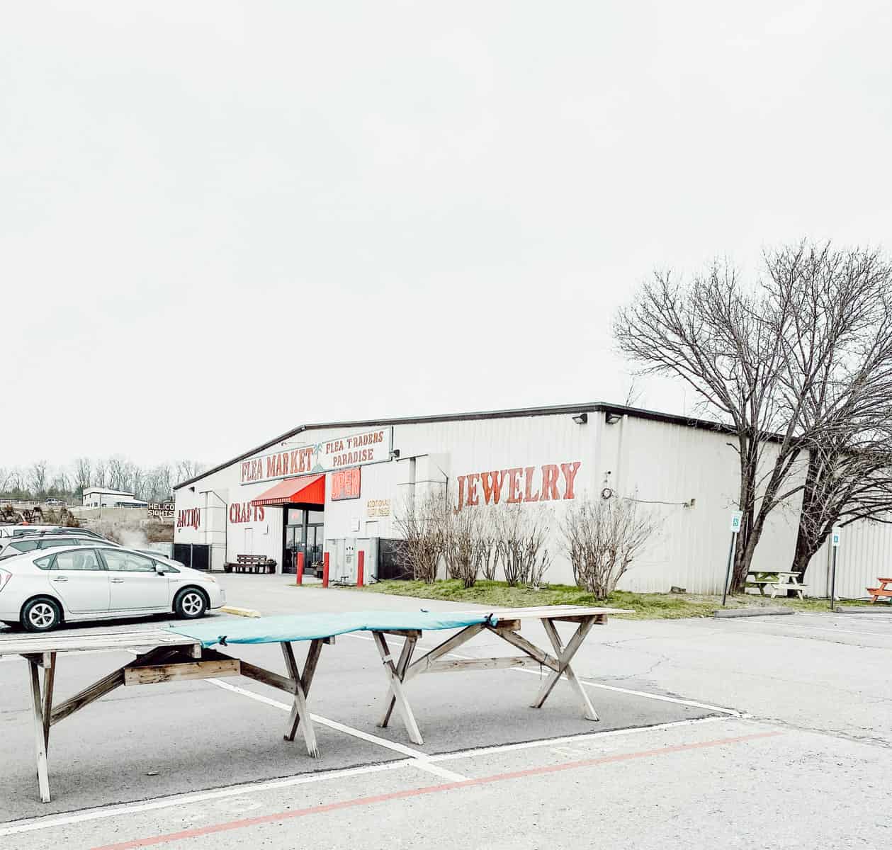 Best Places to Antique Hunt Near Pigeon Tennessee Mornings on