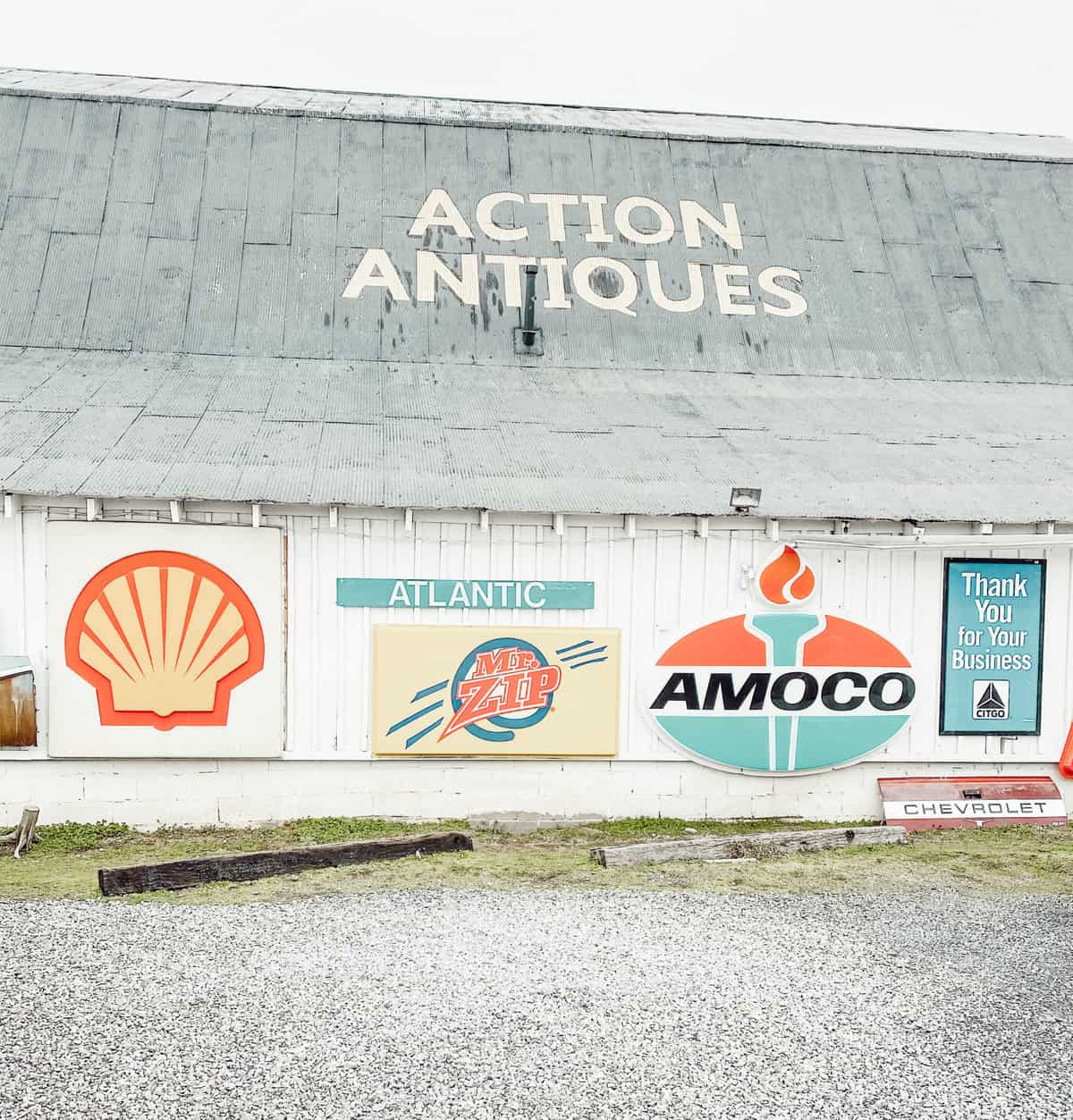 Best Places to Antique Hunt Near Pigeon Forge, Tennessee