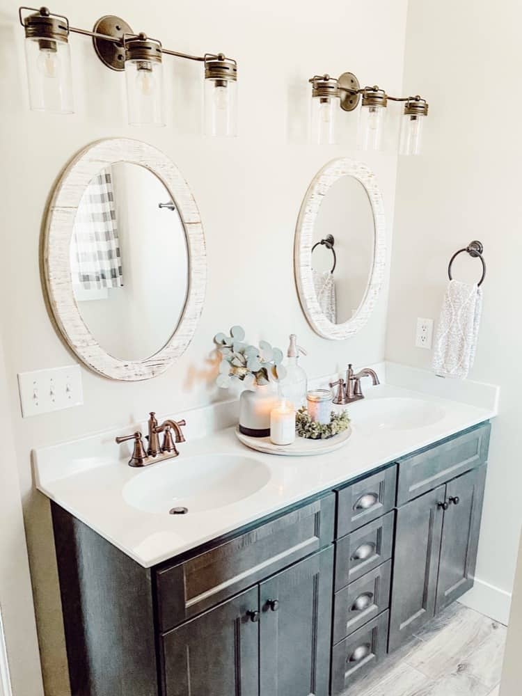 Small Master Bathroom Styling