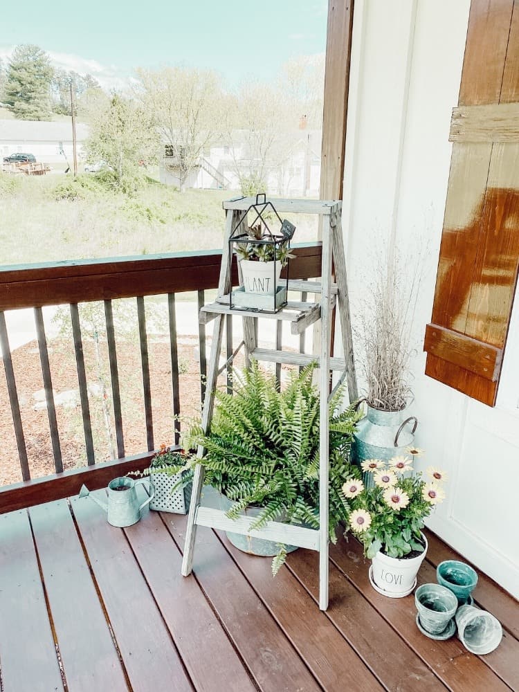 Spring Front Porch Tour