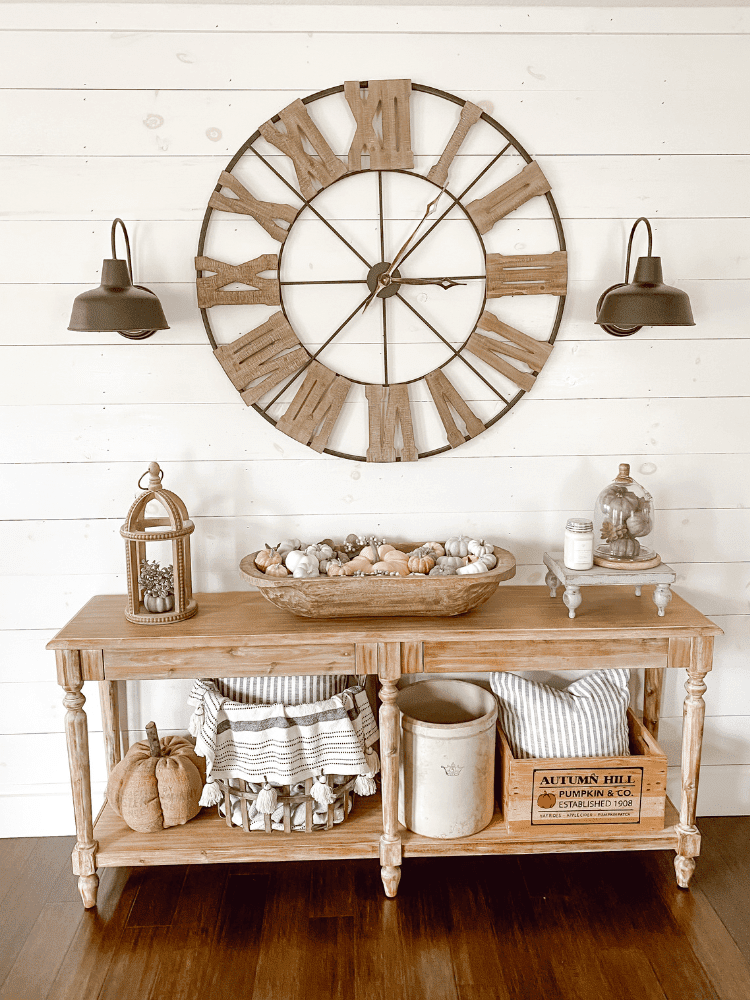 Finishing Touches on Fall Entryway Table