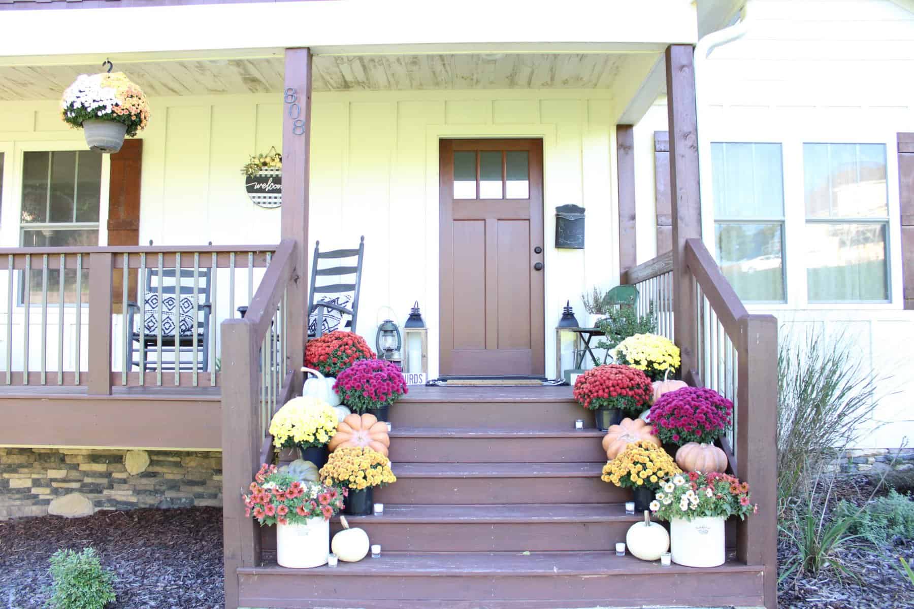 Tips and Tricks for Styling a Fall Front Porch