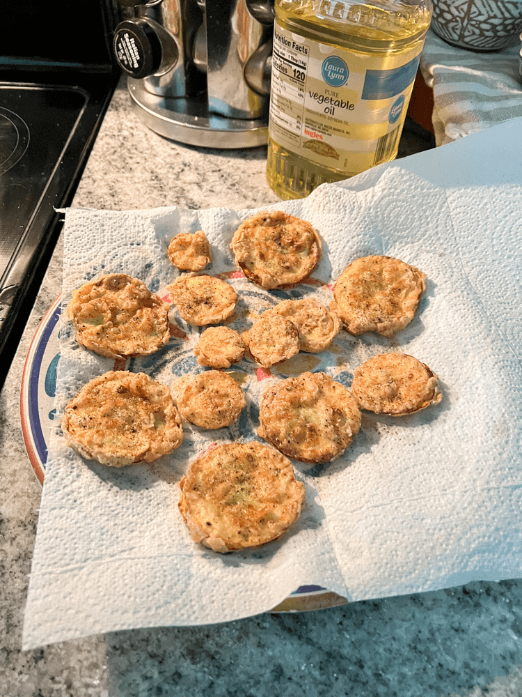 Squash on Paper Towel After Frying