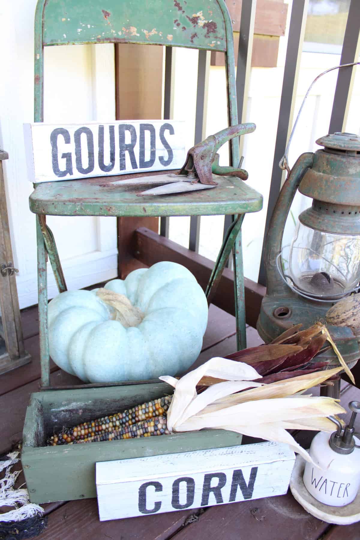 Close Up of DIY Fall Vintage Market Signs