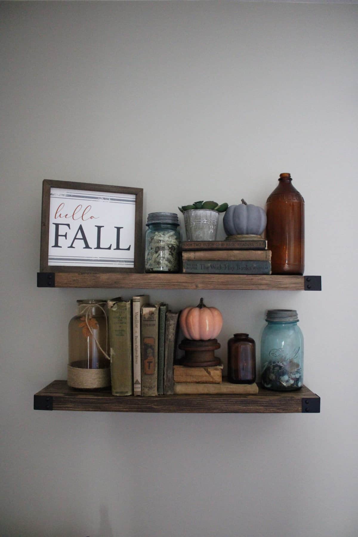 Fall Guest Bedroom Shelves