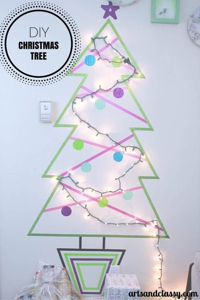 DIY-Christmas-Tree-for-people-with-no-space-or-a-small-budget.-Learn-more-at-www.artsandclassy.com-