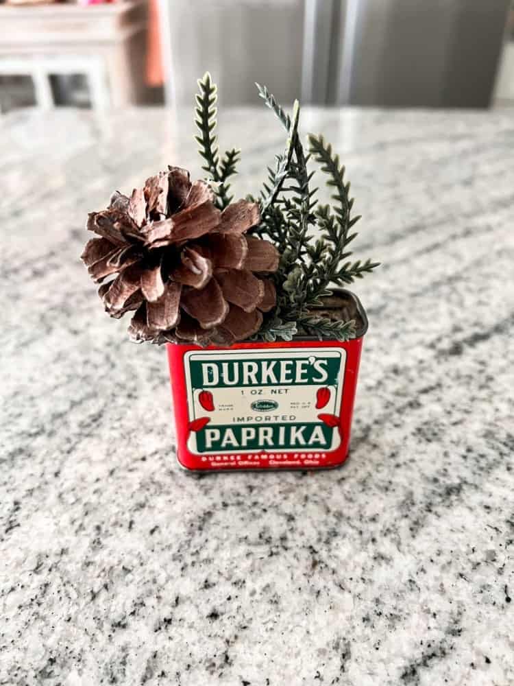 Finished Paprika Christmas Spice Tin