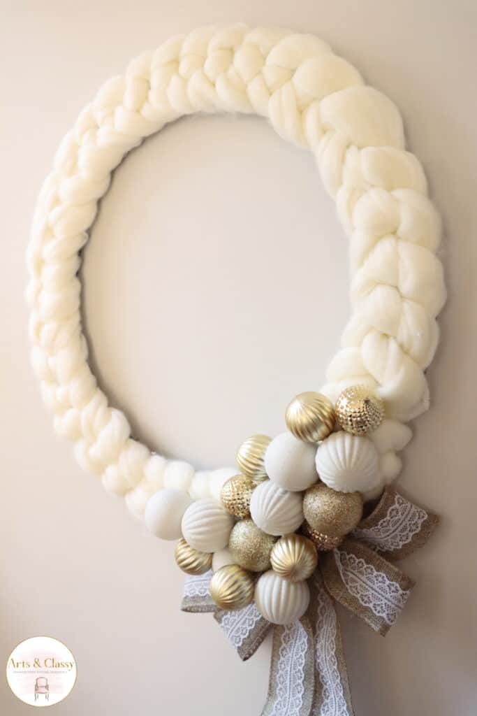 How To Make An Easy Arm Knitted Wreath For The Holidays - The Finishing Touches - Arts and Classy