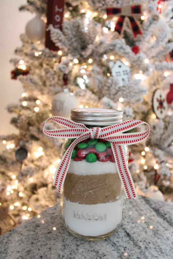 DIY Christmas Cookie Mason Jar Decoration Kit with 4 recipe