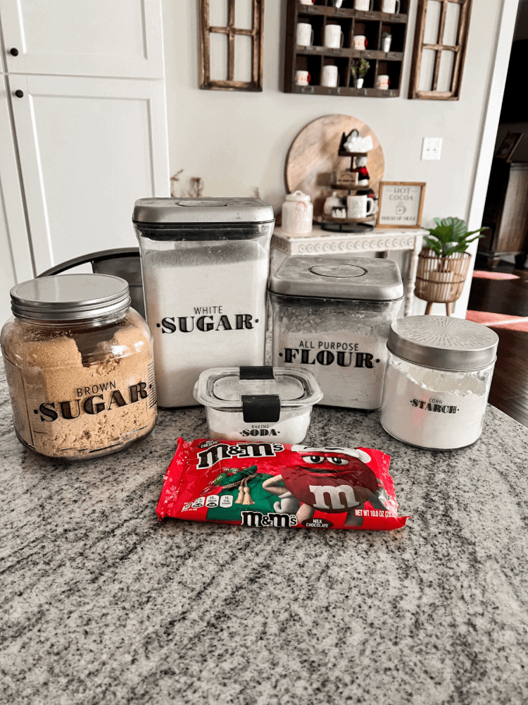 Few Ingredients Needed for Easy Christmas Cookie Gift Idea