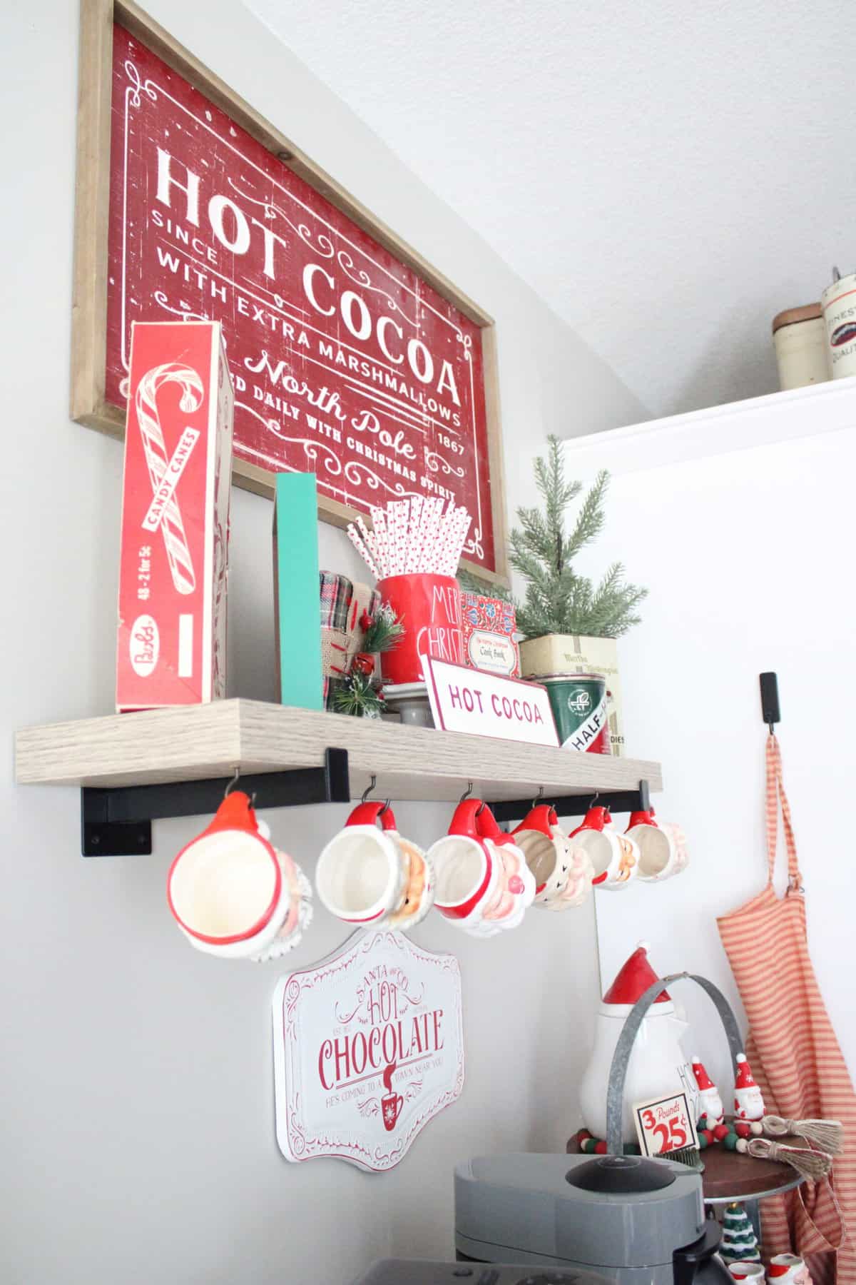 5 Simple Christmas In July Decoration Ideas - Mornings on Macedonia