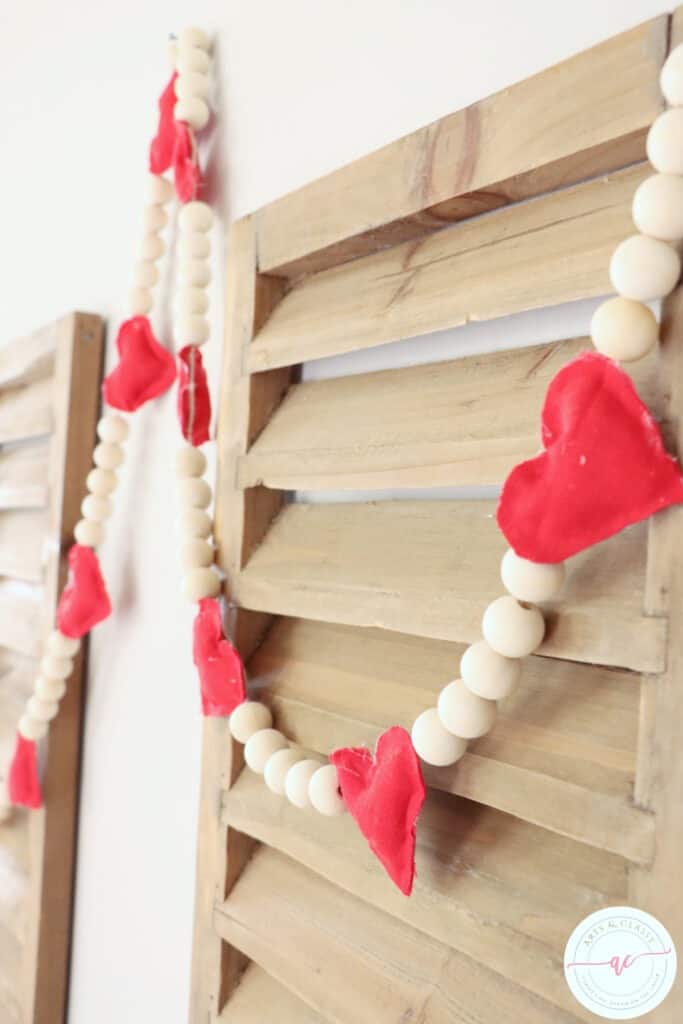How To Make A Valentine's Day Garland (No Sew!)