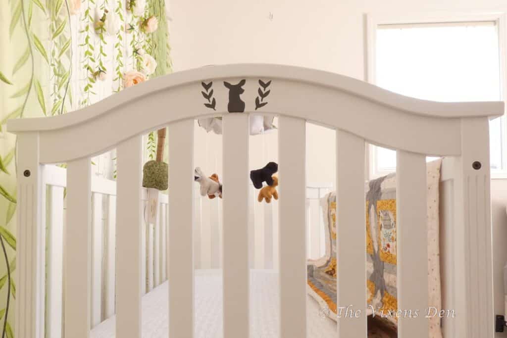 Stenciled Crib - The Vixens Den