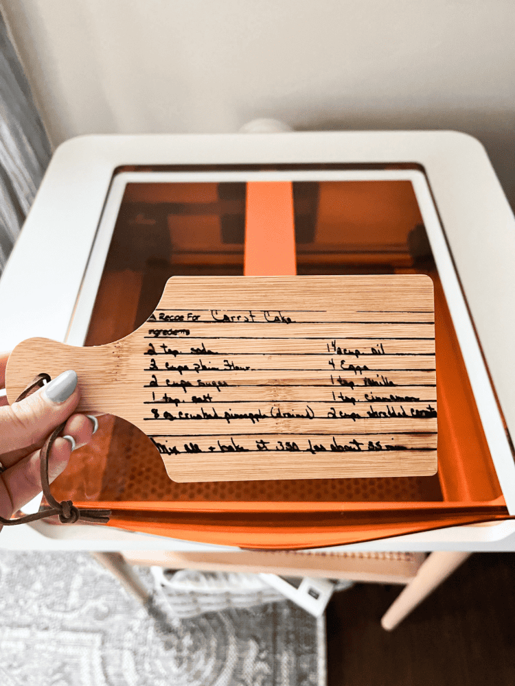 Easy DIY Faux Laser Etched Cutting Board  Monogrammed Charcuterie Board~Beginner  Cricut Projects 