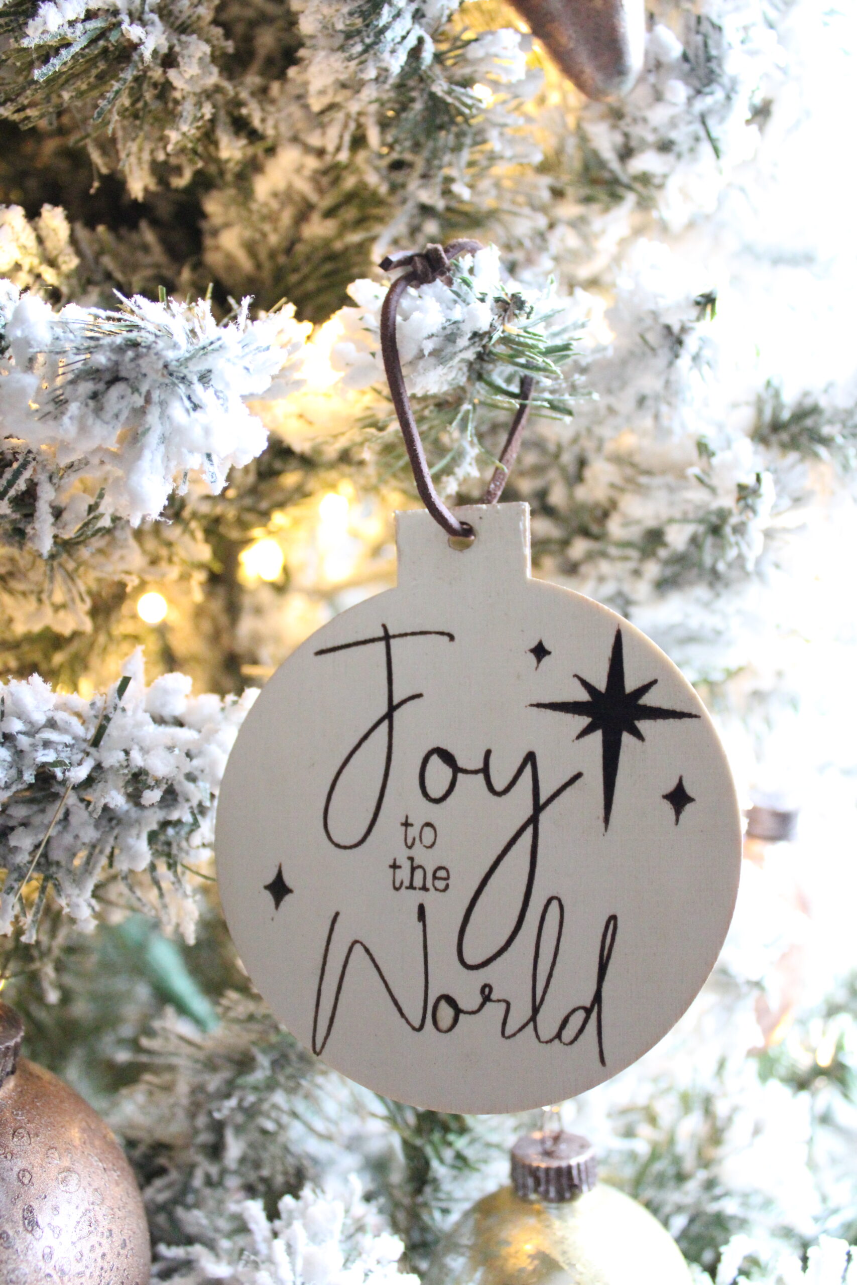 How to Make DIY Christmas Ornaments to Sell