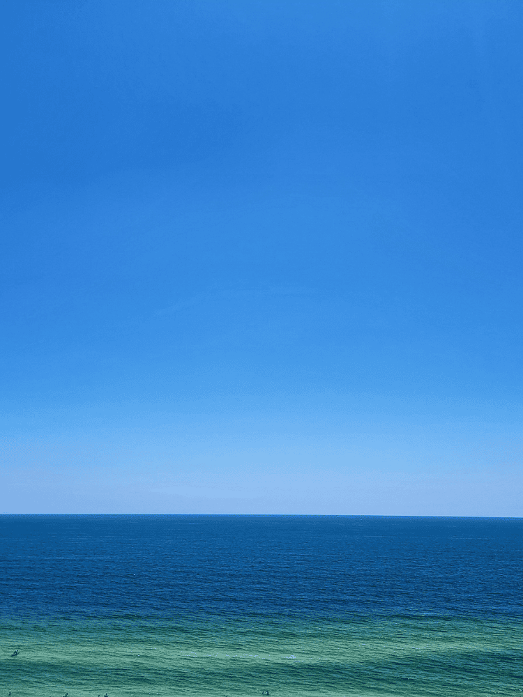 Clear Ocean Water View