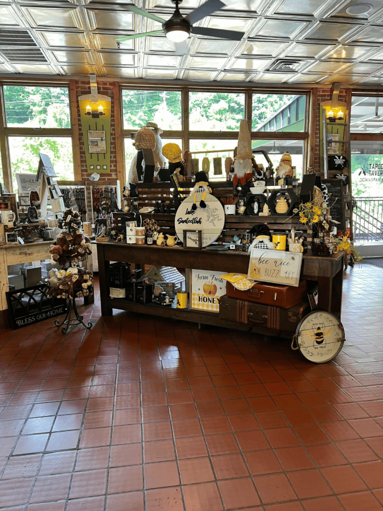 Tapoco Lodge Gift Shop