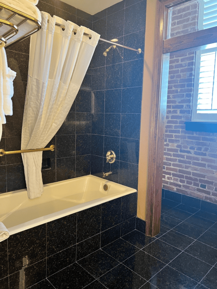 Bathtub at Ansonborough Hotel