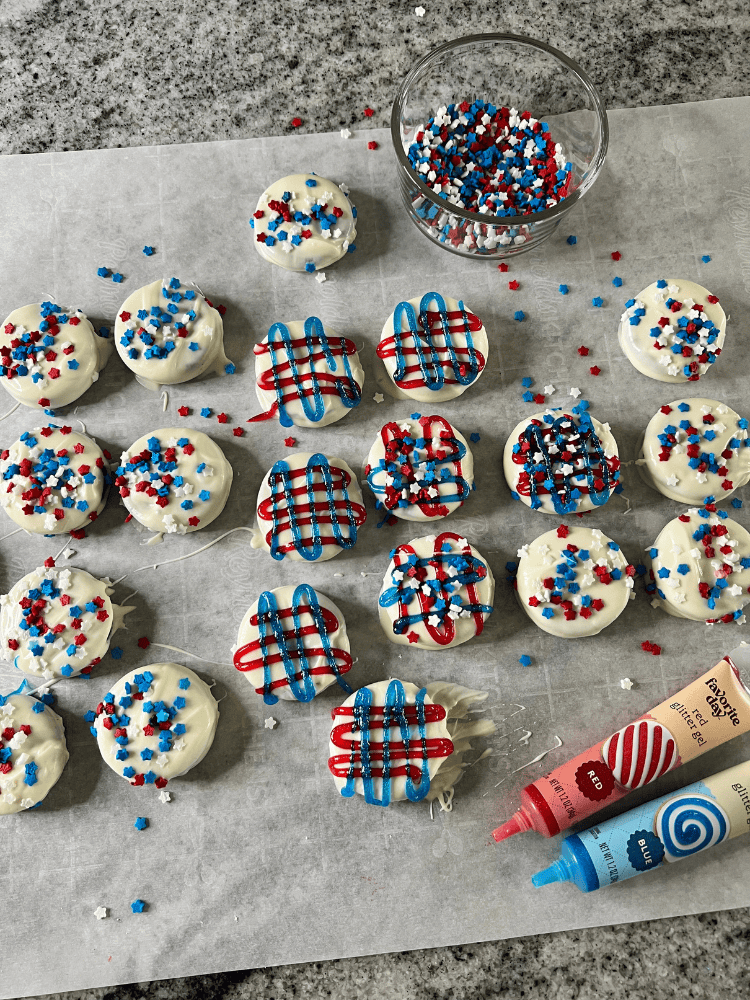 Making Dipped Oreos.png