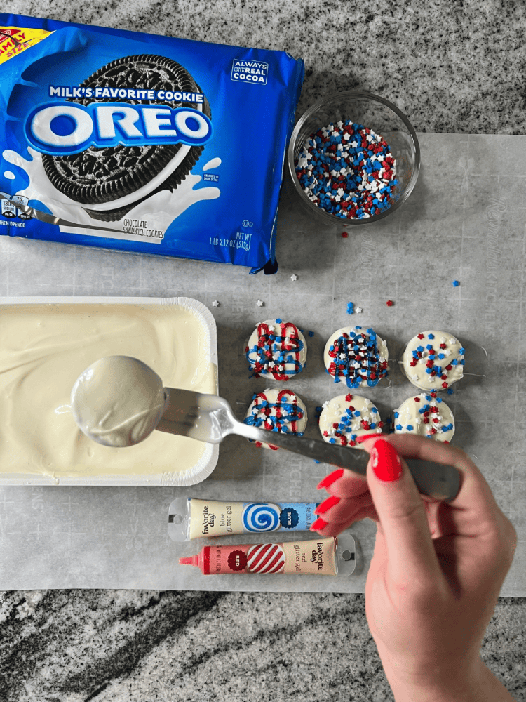 White Chocolate Dipped Oreos