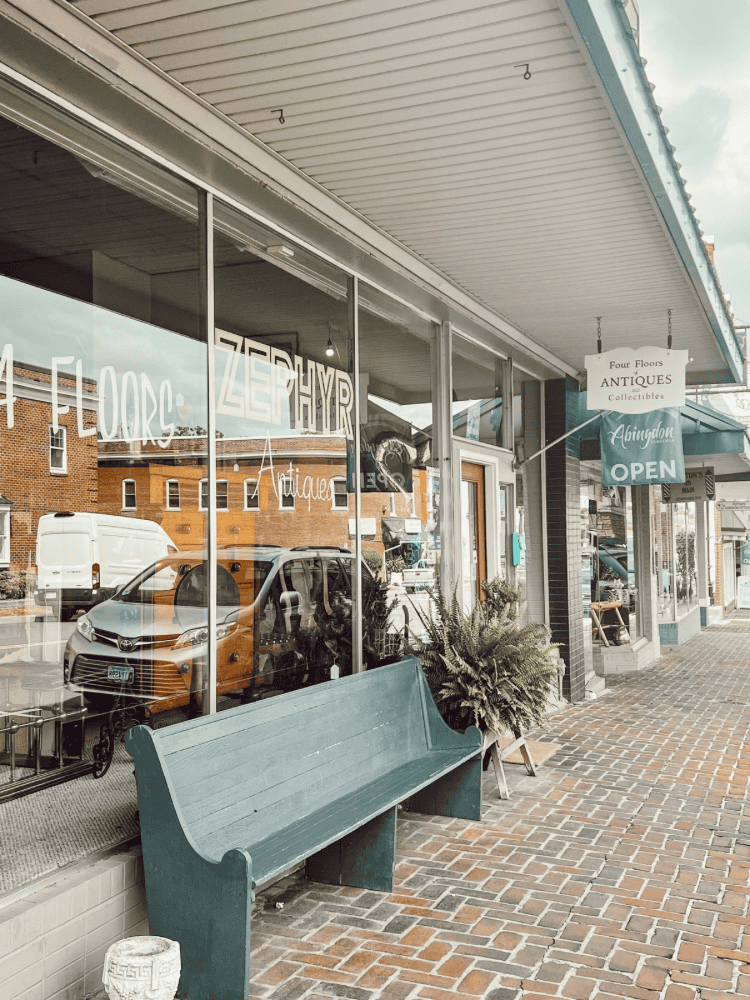 Zephyr Antiques