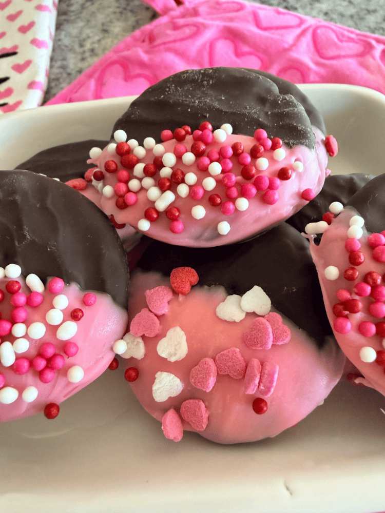 Valentines Dipped Cookies