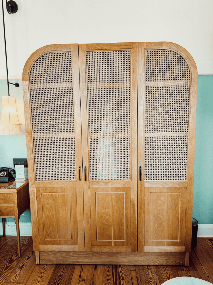 Inside Drayton Hotel