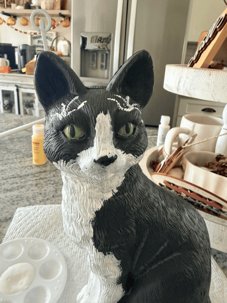 DIY Halloween Cat Statue